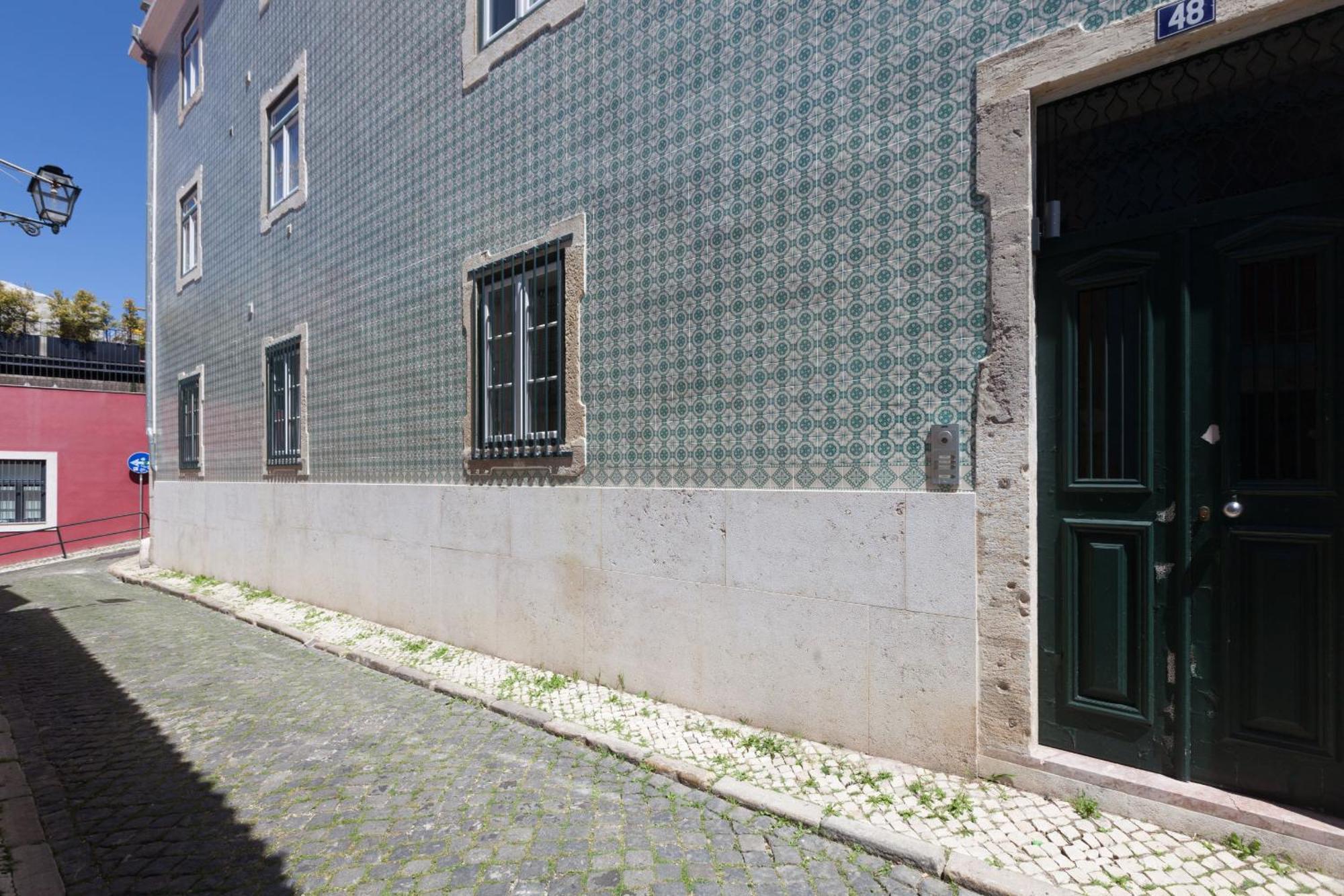 Flh Liberdade Spacious With Parking Apartamento *